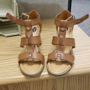 Dr. Scholl's summer strappy shoes!